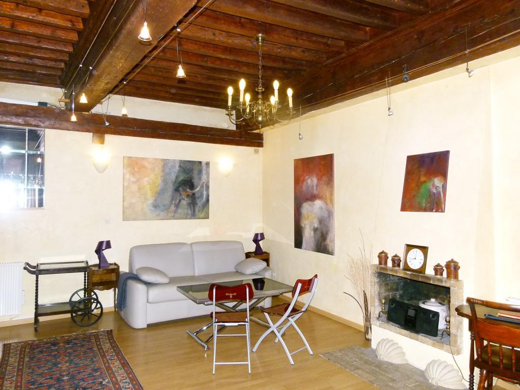 Ferienwohnung Vieux Lyon Cour Renaissance Zimmer foto