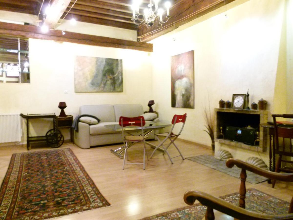 Ferienwohnung Vieux Lyon Cour Renaissance Zimmer foto